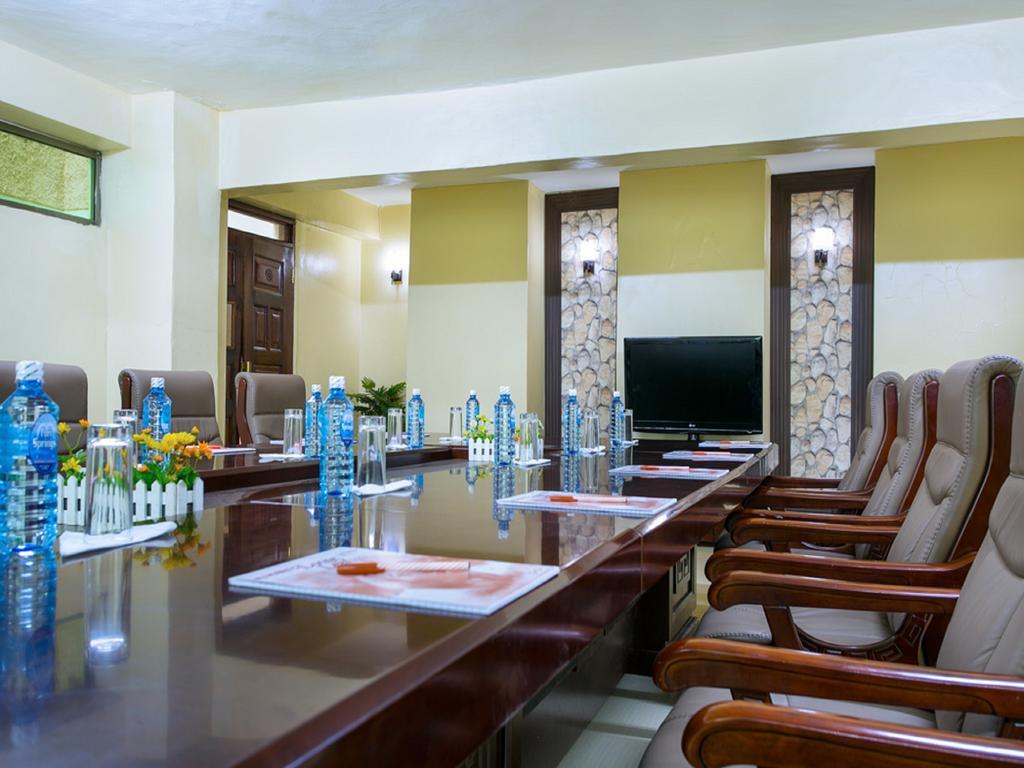 Legacy Hotel And Conference Centre Ltd Накуру Экстерьер фото